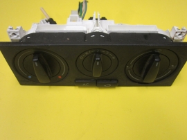 Volkswagen - AC Control - Climate Control - Heater Control - IJ0820045F